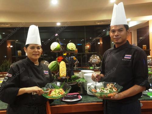 SB01_06102016_THAI