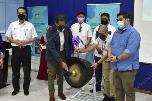 KHAIRY JAMALUDDIN