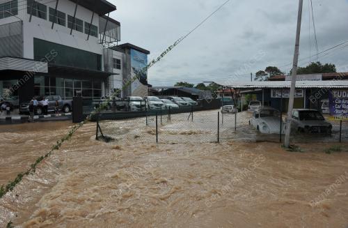 SB01_07102014_BANJIR