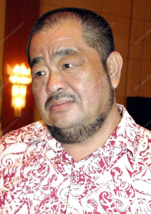 BLOOD DONOR, JOSEPH HO VUI YEN