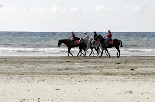 PANTAI DALIT TUARAN