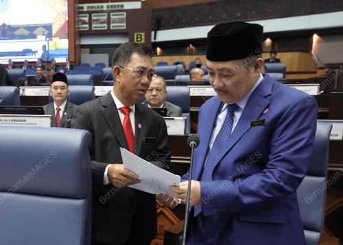 DATUK SERI HAJIJI NOOR