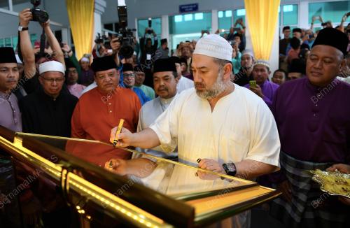 SB01_09022018_AGONG