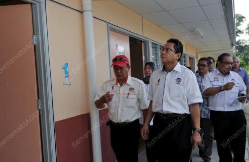SB01_09032012_TINJAU_SEKOLAH