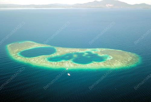 SB01_09032019_BLUE_HOLE