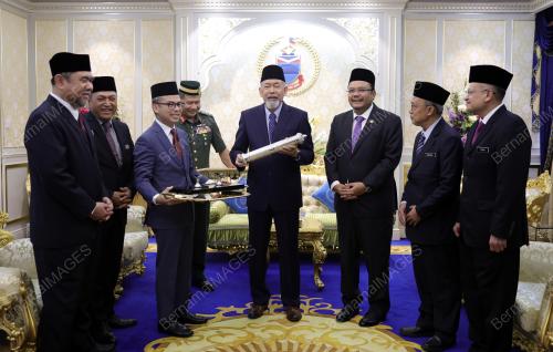 FAHMI FADZLI