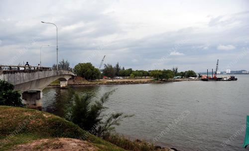 SB01_10092012_PANTAI_LIKAS