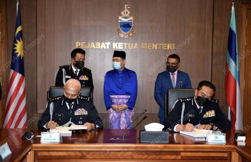DATUK HAJIJI NOOR
