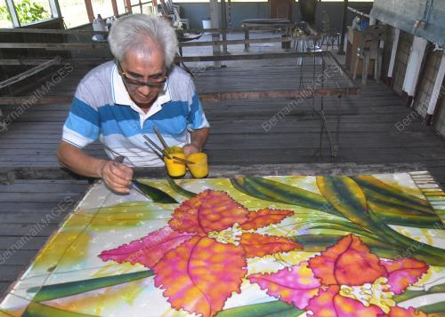 BATIK LOTUD TUARAN