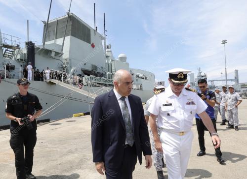 KAPAL PERANG HMCS OTTAWA KANADA