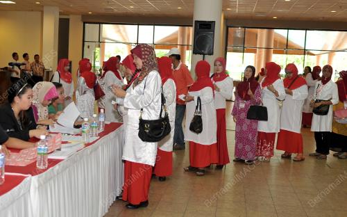 SB01_12102013_UMNO