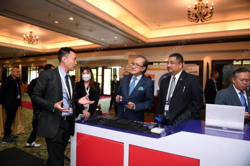 DATUK SERI MASIDI MANJUN