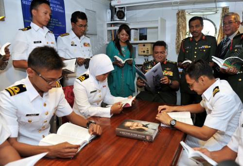RAJA MUDA PERLIS LAWAT TLDM SEPANGGAR