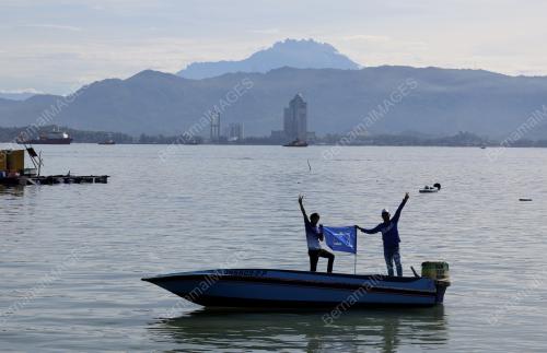 PENGUNDI PULAU GAYA
