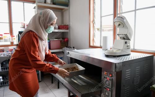 SURI RUMAH USAHAWAN KEK