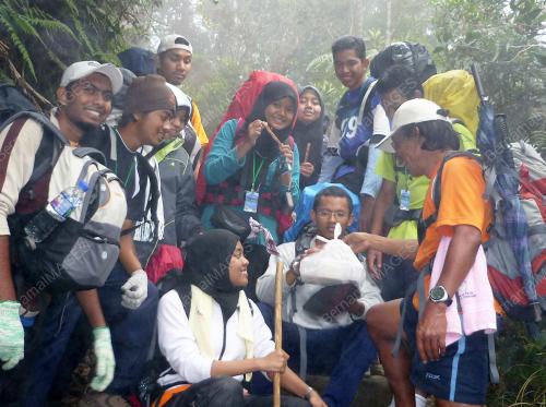 PENDAKIAN SOLO 1MALAYSIA