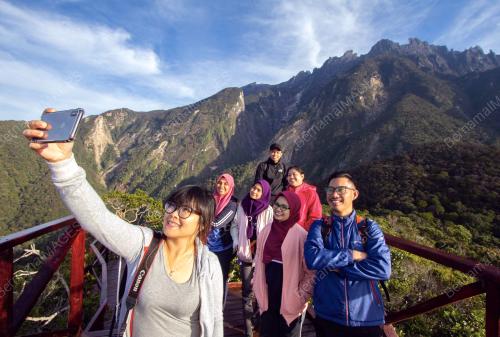 SB01_14082019_PELANCONGAN