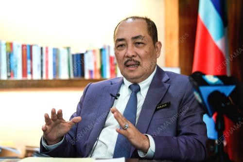 DATUK HAJIJI NOOR