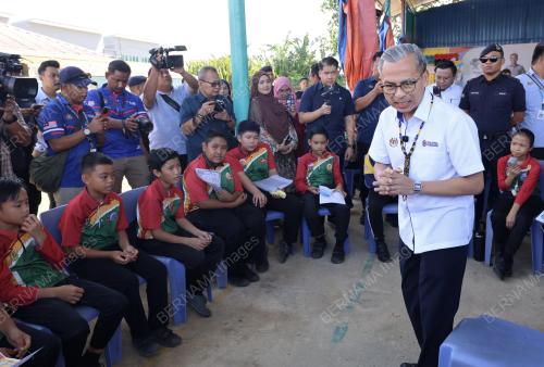 DATUK FAHMI FADZIL