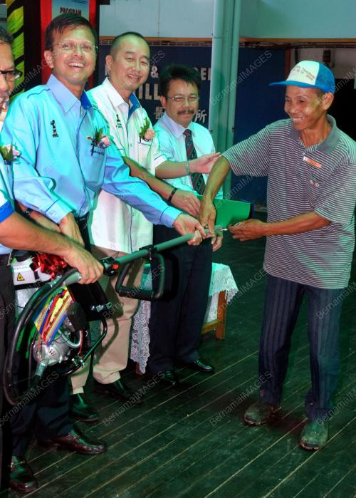 SB01_16042012_RAJA_NONG