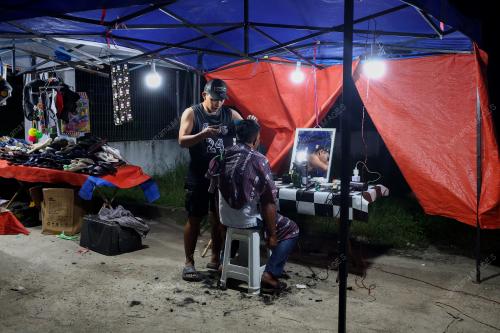GUNTING_RAMBUT