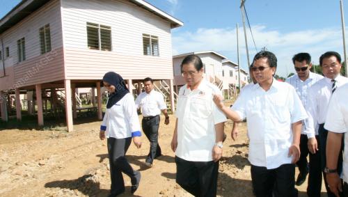 DATUK SHAFIE APDAL