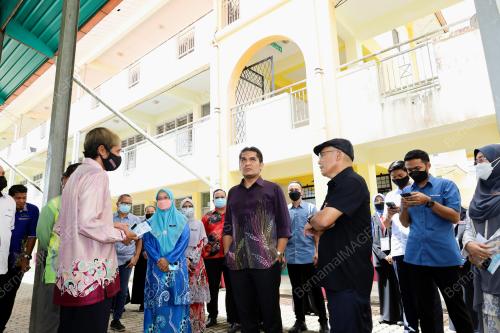 DATUK DR. RADZI JIDIN