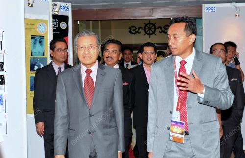 SB01_17112012_TUN_MAHATHIR