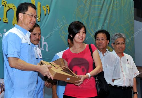 DATUK DR. YEE MOH CHAI