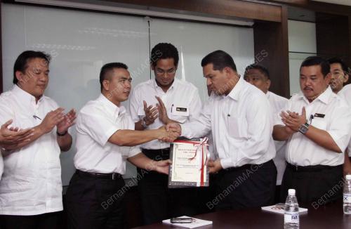 KHAIRY JAMALUDDIN