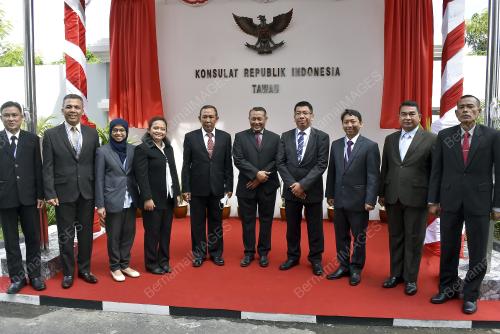 GEDUNG