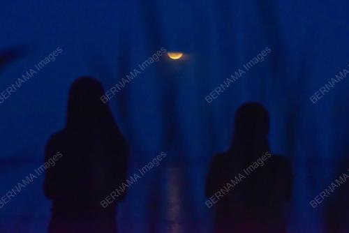 GERHANA BULAN SEPARA