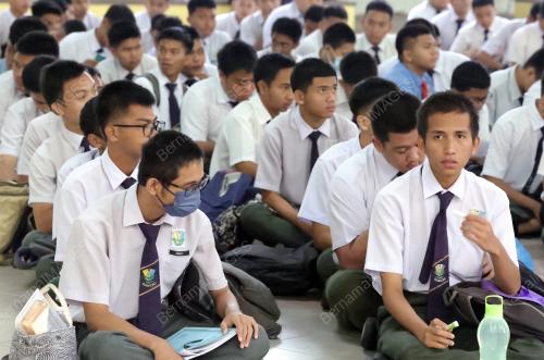 PELAJAR SPM SABAH