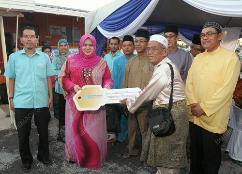 SB01_20072014_KUNCI_SURAU