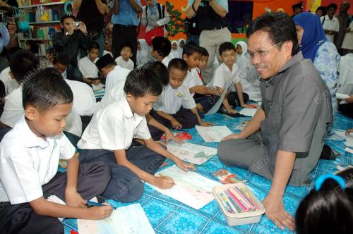 MOHD SHAFIE APDAL