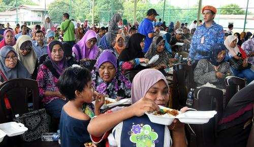 BANTUAN MANGSA BANJIR KUDAT