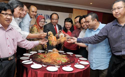 DATUK YAHYA HUSSIN
