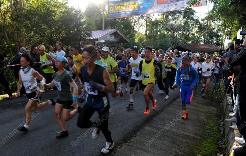 LARIAN MENDAKI GUNUNG KINABALU
