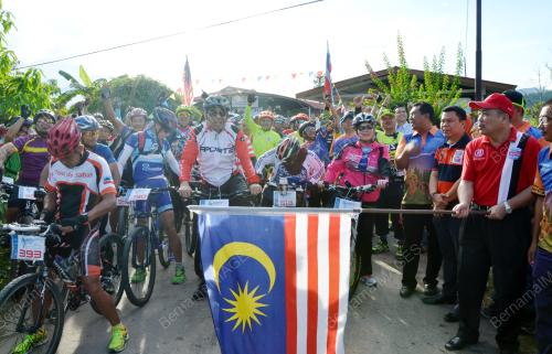 SB01_22112015_SALLEH