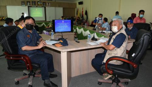 DATUK SERI BUNG MOKTAR RADIN