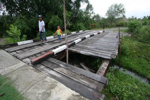 JAMBATAN SRI TAMAN TUARAN