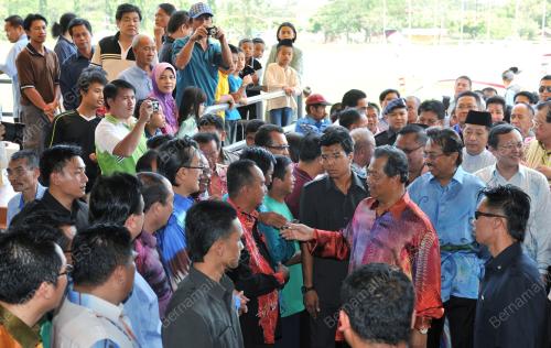 TAN SRI MUHYIDDIN YASSIN LAWAT KENINGAU