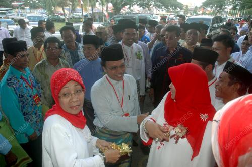 MOHD SHAFIE APDAL