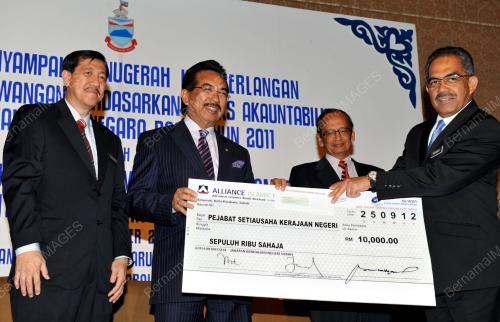 SB01_25092012_PENGHARGAAN