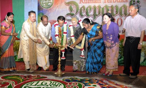 SB01_26102014_DEPAVALI