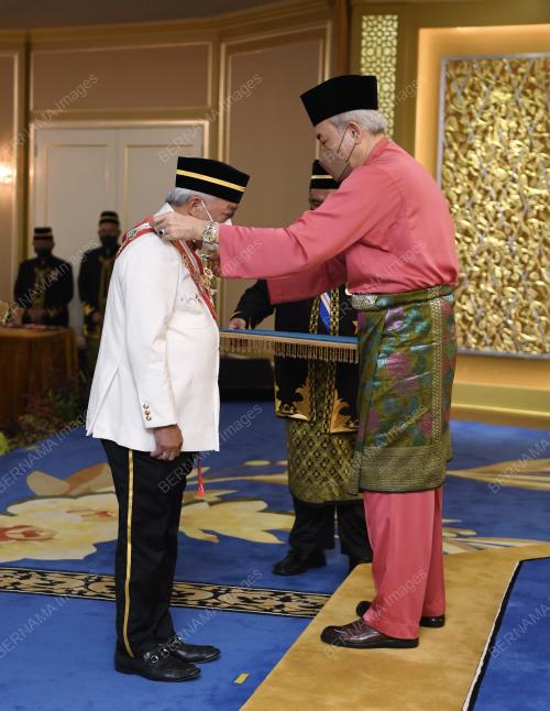 TUN JUHAR MAHIRUDDIN
