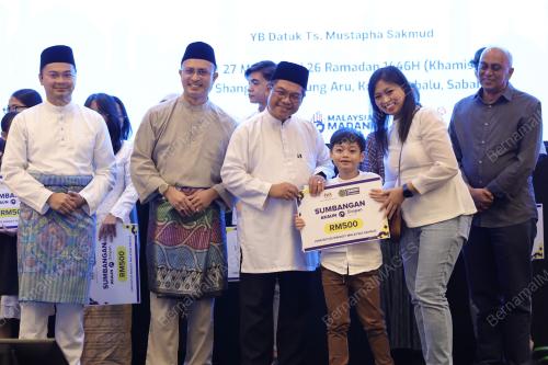 DATUK MUSTAPHA SAKMUD BERSAMA MEDIA SABAH