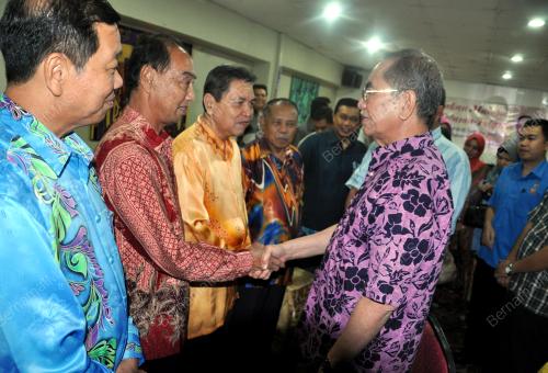 DATUK DR WAN JUNAIDI TUNKU JAAFAR