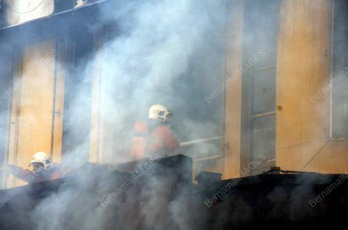 SB01_28122015_KEDAI_TERBAKAR