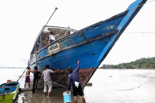 KAPAL NELAYAN